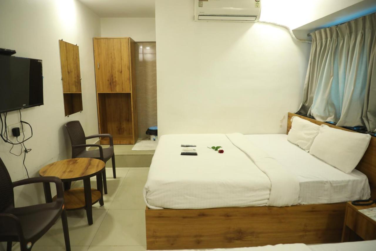 Hotel Shiv Leela Grand Мумбай Екстериор снимка