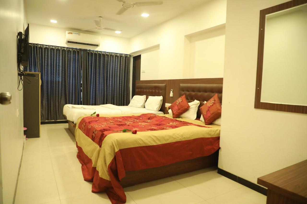 Hotel Shiv Leela Grand Мумбай Екстериор снимка